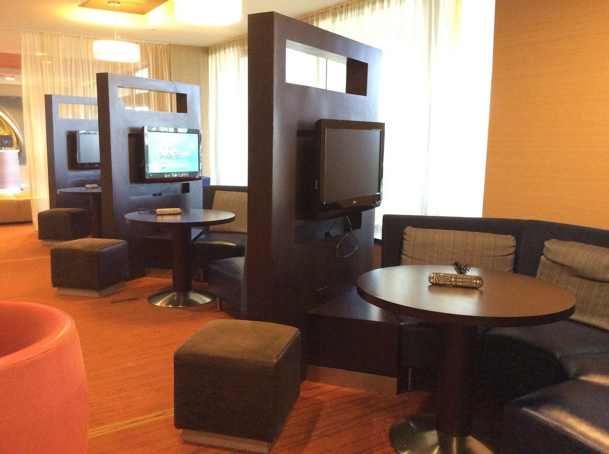 Hotel Courtyard By Marriott New York Laguardia Airport Exteriér fotografie